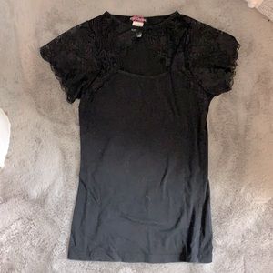 Lace Keyhole Black Top